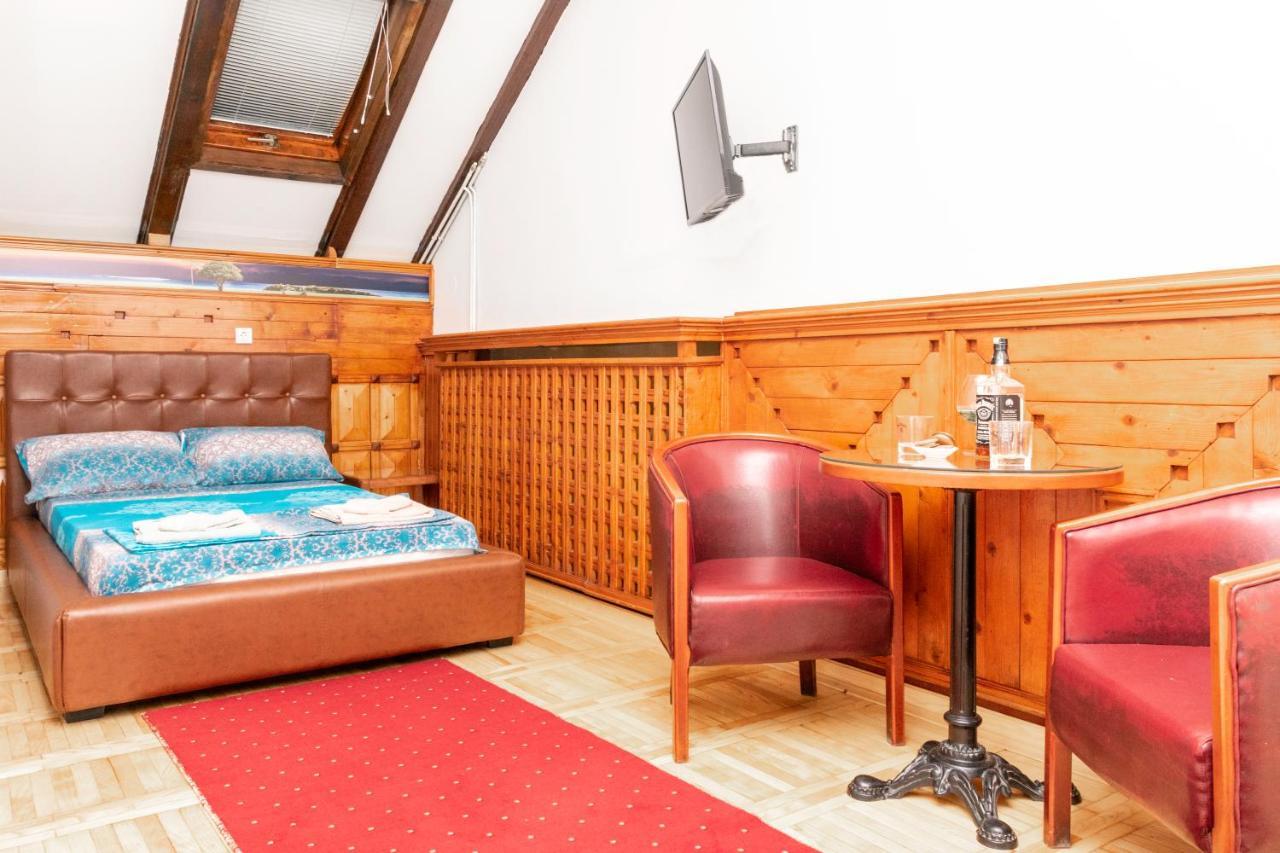 Fortezza rooms Ni Esterno foto